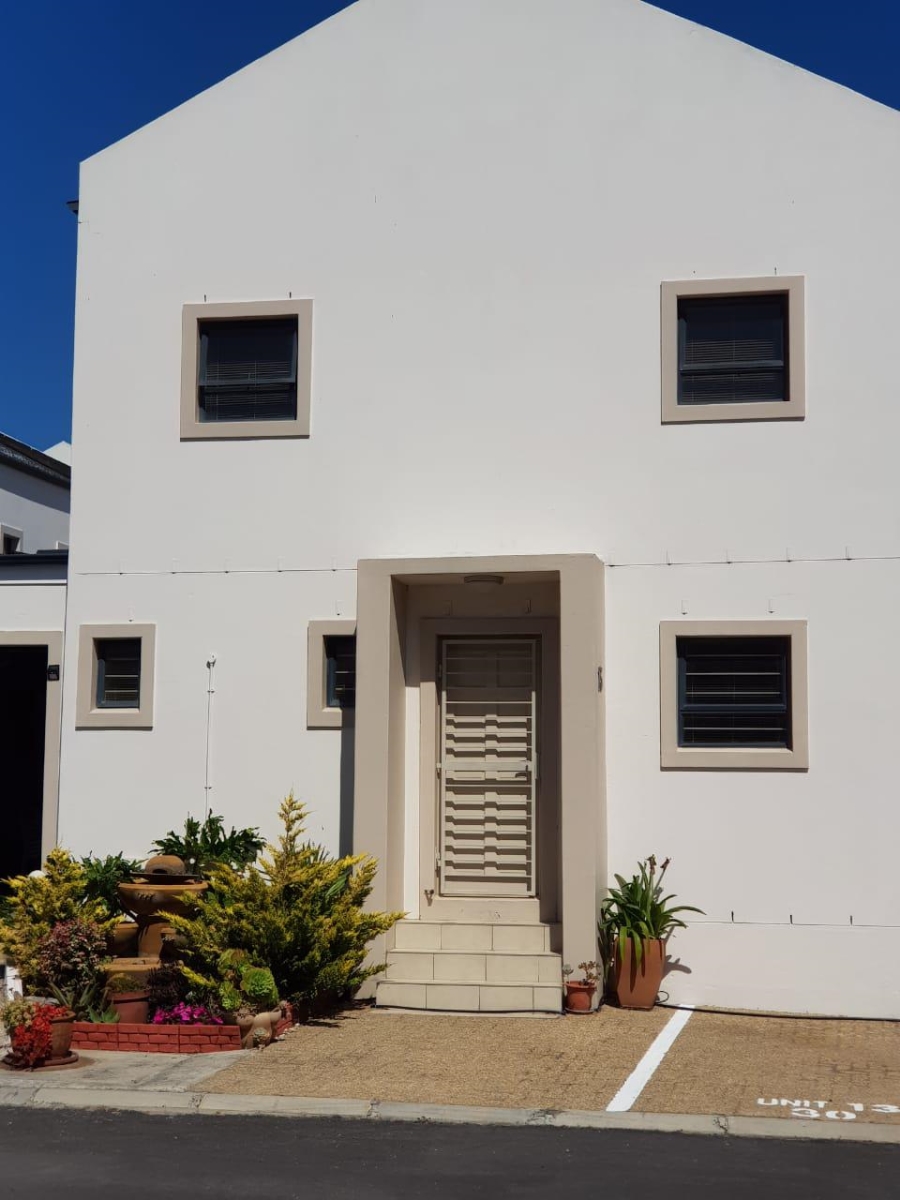 To Let 2 Bedroom Property for Rent in Burgundy Estate Western Cape